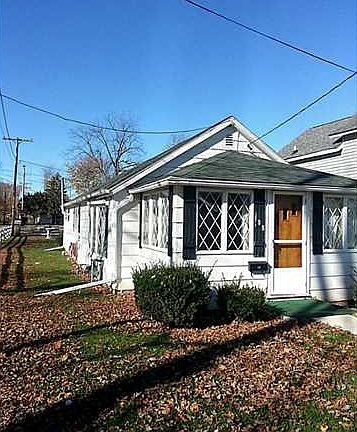 4th image of 108 S Bates St