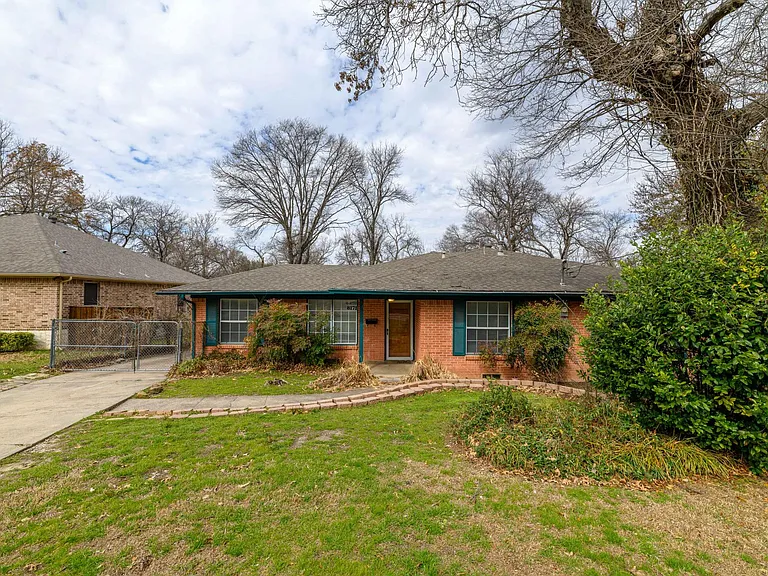 8171 Hunnicut Rd — Photo 17