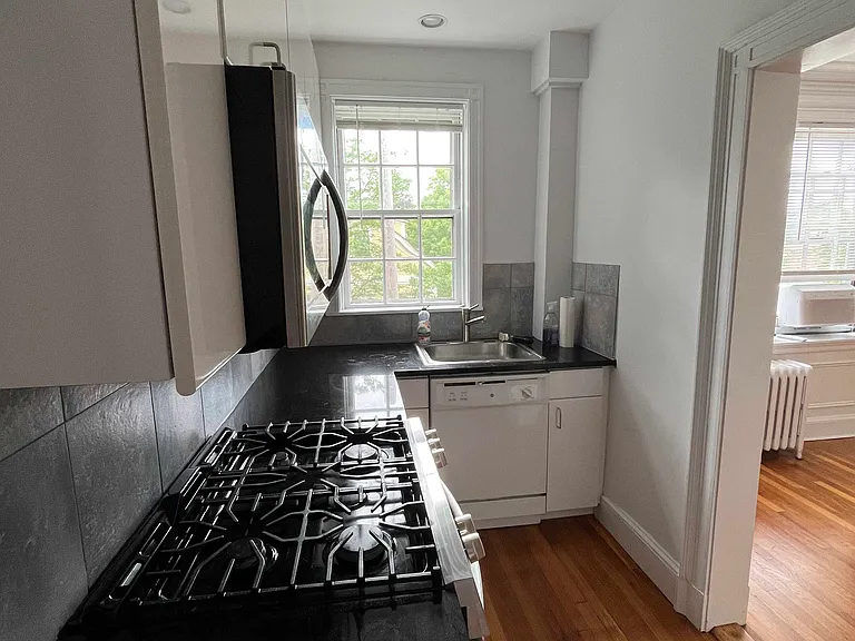 79 Martin St #33 — Photo 12
