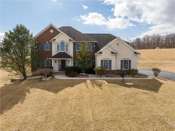 301 Meyer Rd, Nazareth, PA 18064