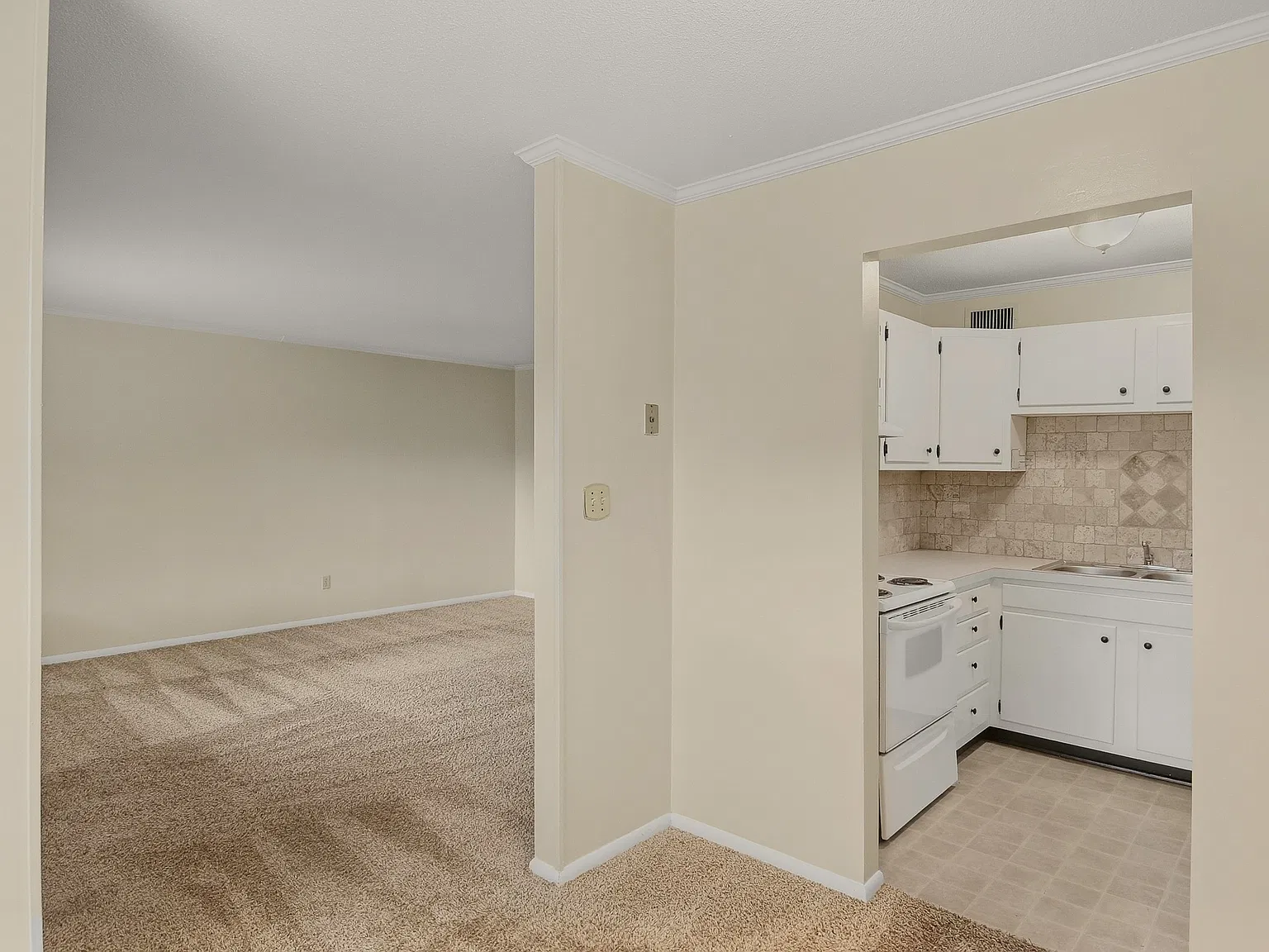 2 bed, 864 sqft, $1,000 — Photo 1