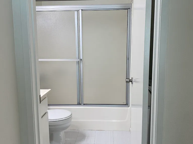 18252 Parkview Ln #205 — Photo 16