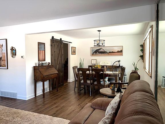 5th image of 8841 W 97th Pl