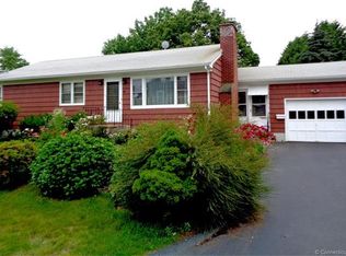 282 Elm St, New London, CT 06320