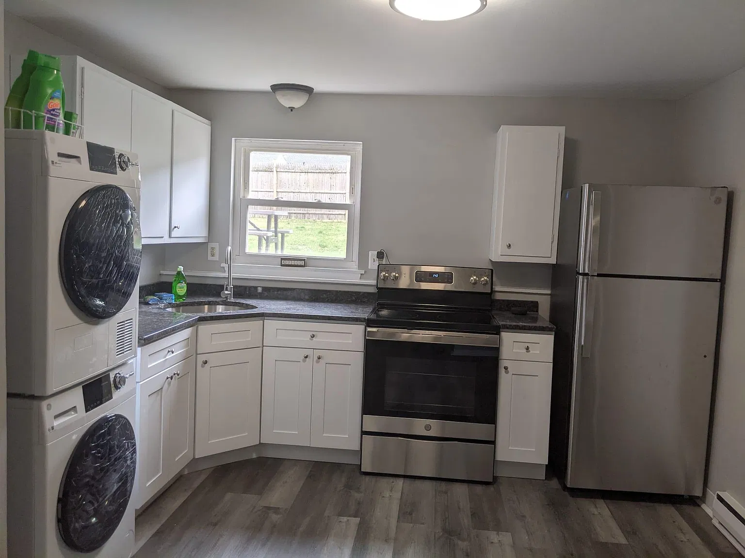 2 bed, $2,050 — Photo 3