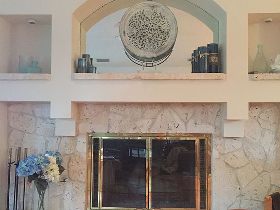 Fireplace/Family Room