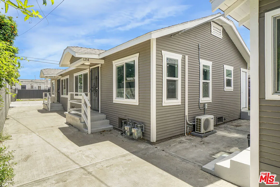2 bed, 1.0 bath, 624 sqft, $2,900 — Photo 2