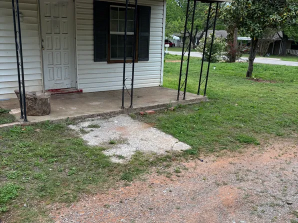 8820 NE 2nd St, Oklahoma City, OK 73110