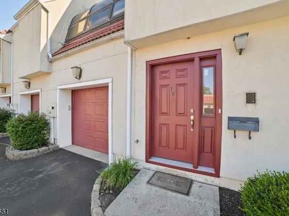 10 Cerone Ct, West Orange Twp., NJ 07052