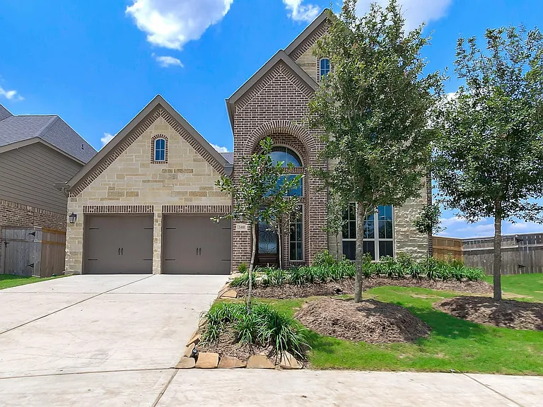 3410 Willow Crescent Ct — Photo 2
