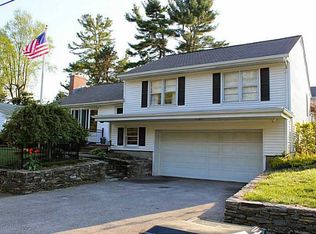 352 Grotto Ave, Providence, RI 02906