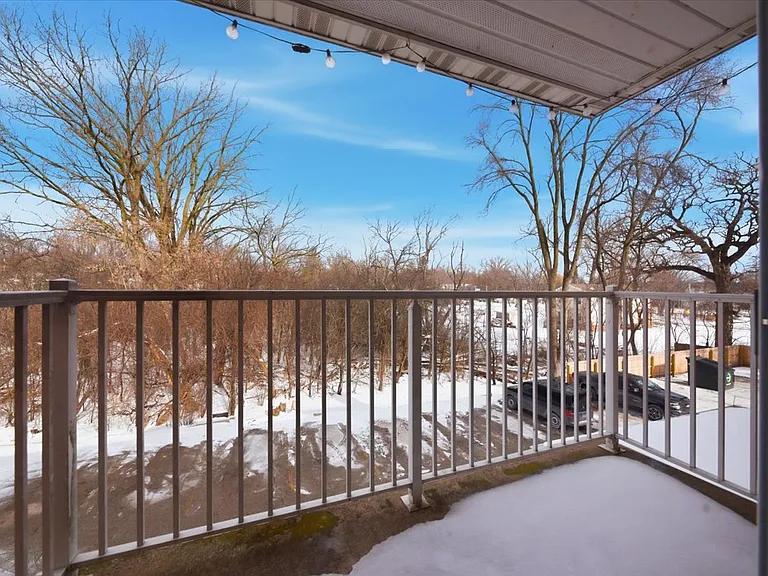 126 W Washington St #324 — Photo 11