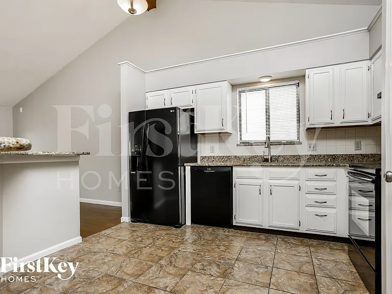 221 Brookmont Farm Ct — Photo 10