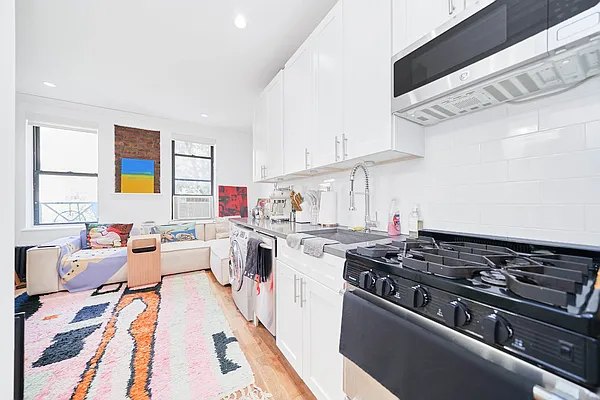 Rented by Living New York | media 10