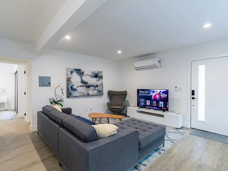 350 Hermosa Ave — Photo 35