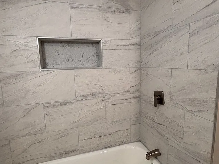 437 Vernon Ave — Photo 2