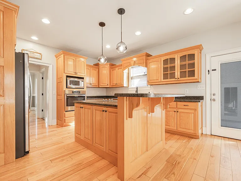 1846 Savage Rd — Photo 5