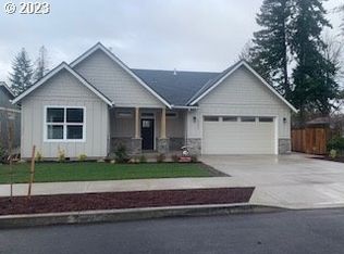 15207 Birch Ave, Sandy, OR 97055