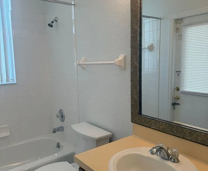 218 N Hampton Dr — Photo 32