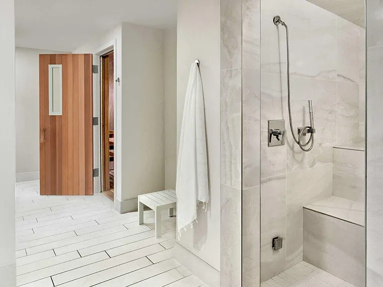 South Beach Marina Apartments — Photo 40