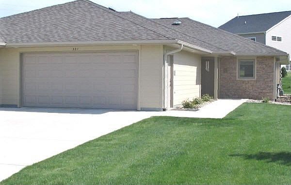 321 16th Ave NE, Hampton, IA