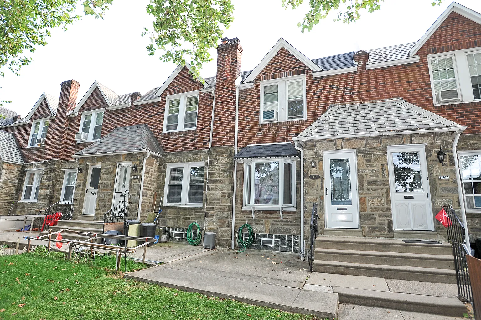3132 Fanshawe St photo 1