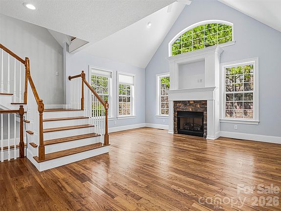 2nd image of 196 Blackbird Ln