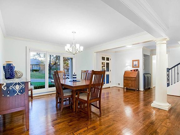 5th image of 10221 Oakridge Cir