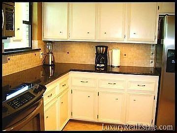 4th image of 2401 Big Horn Dr