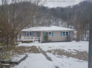 234 Daystar Rd, Delbarton, WV 25670
