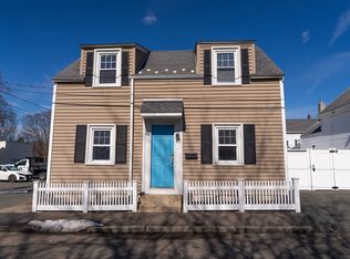 68 Beaver St, Salem, MA 01970