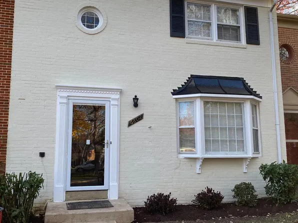 6802 Dina Leigh Ct, Springfield, VA 22153