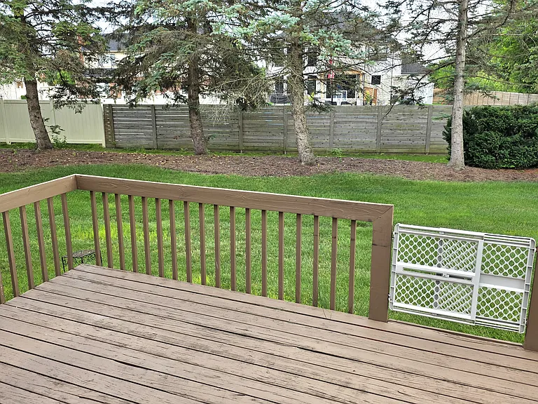 43603 Yorkville Dr — Photo 18