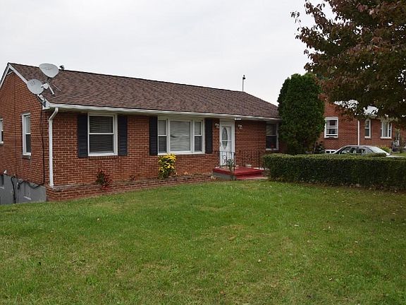 2nd image of 2735 Meadowview Dr NW