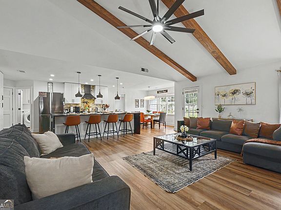 2nd image of 2118 Blue Martin Ct