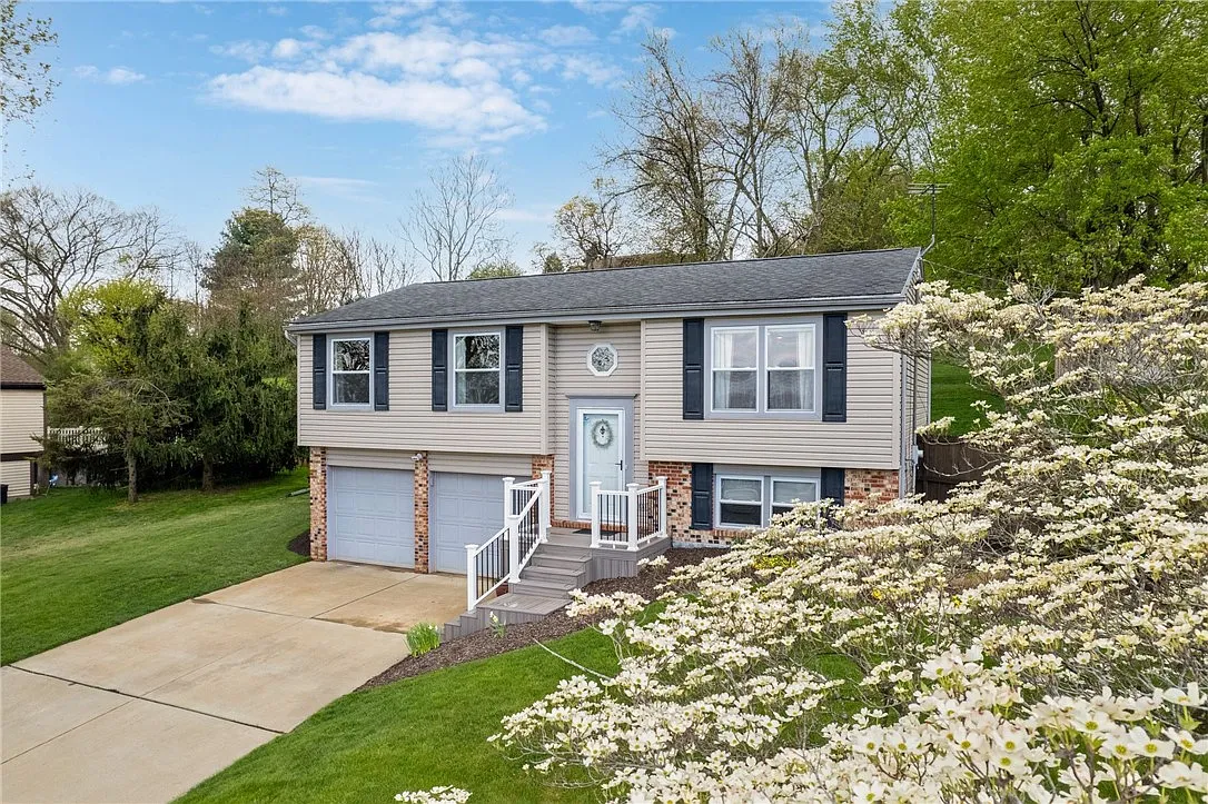 10 Bock Ln photo 1