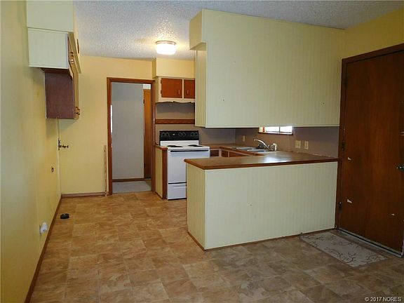 3rd image of 801 E Tennessee Ave