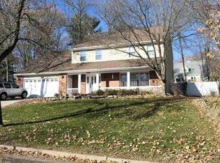 1820 Crestview Dr, Wausau, WI 54403