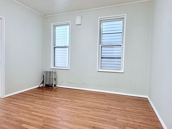2nd image of 17-19 Spencer St #2