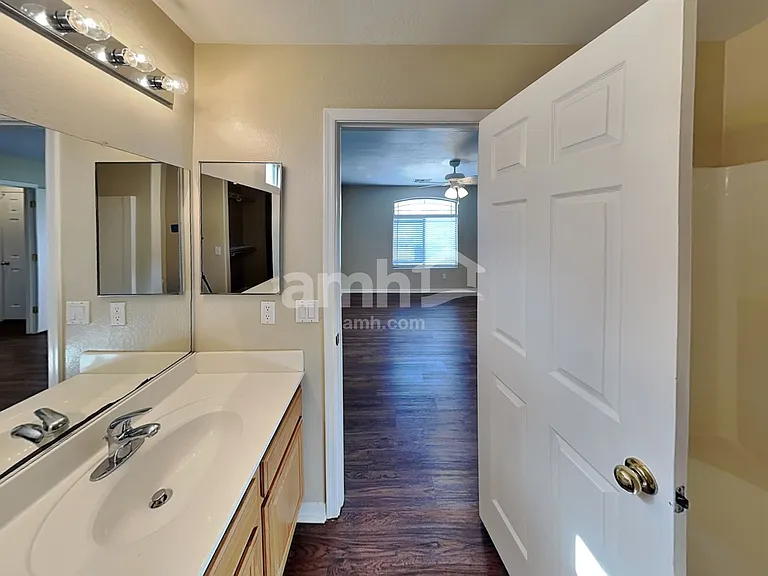 11229 W Mariposa Dr — Photo 16