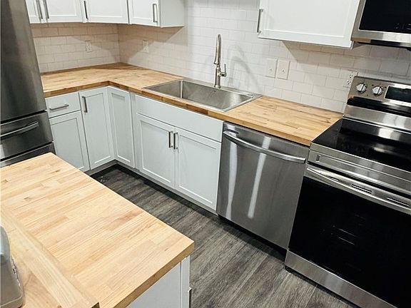 5th image of 1078 Addice Way