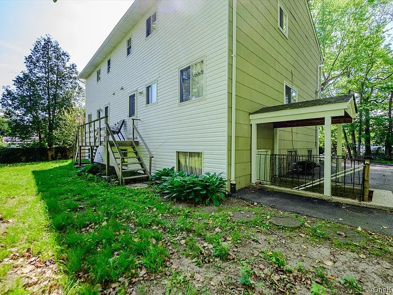 43 Evert St — Photo 27