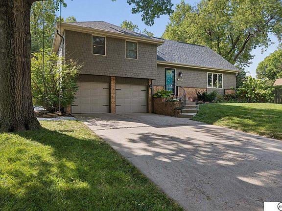 5th image of 2321 Camelot Ct