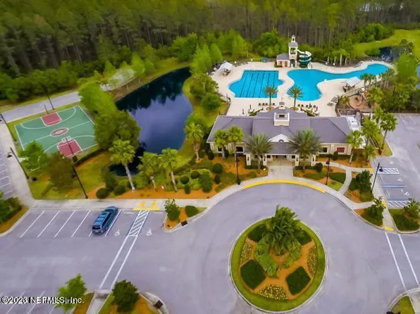 325 Richmond Dr, Saint Johns, FL 32259