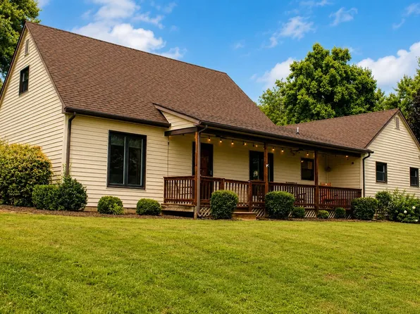 147 Pleasant View Rd, Staunton, VA 24401