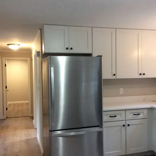 83 Lake Shore Dr Photo 1