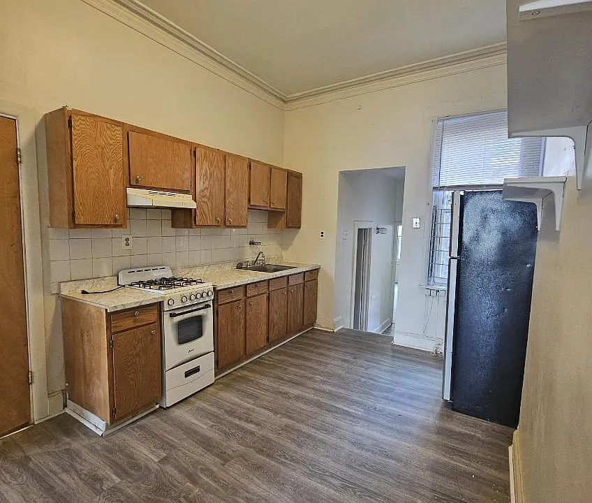 4023 Locust St #2
