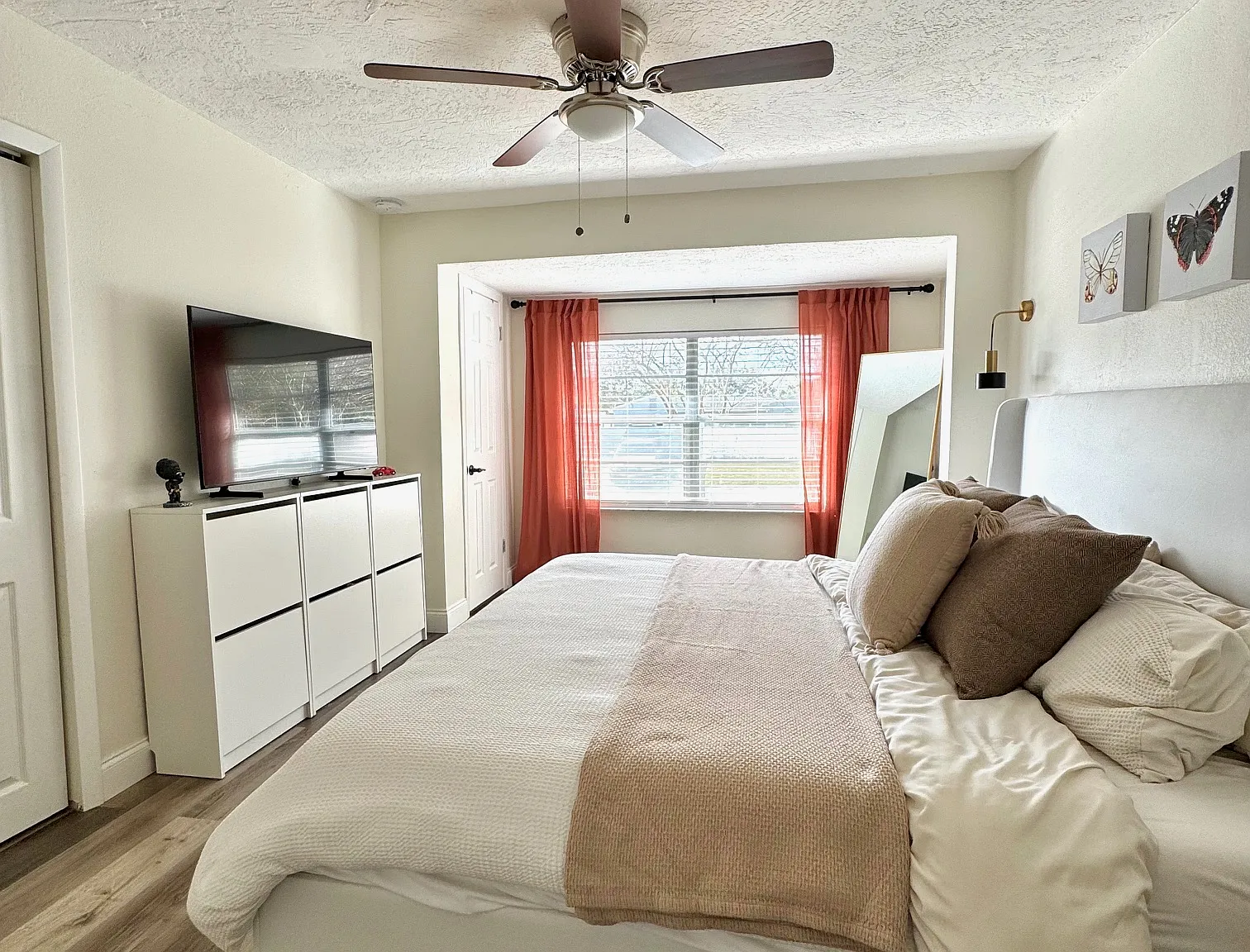 3 bed, 1200 sqft, $2,250 — Photo 4