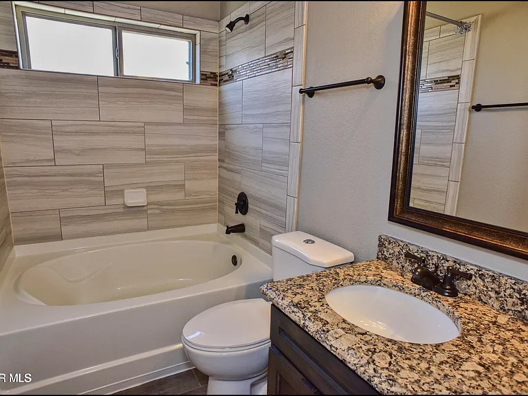 2120 Thomas Lackland St — Photo 31