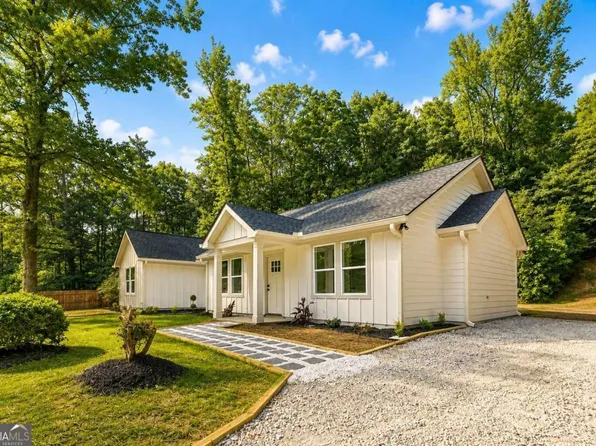 1231 Bunny Ct, Loganville, GA 30052